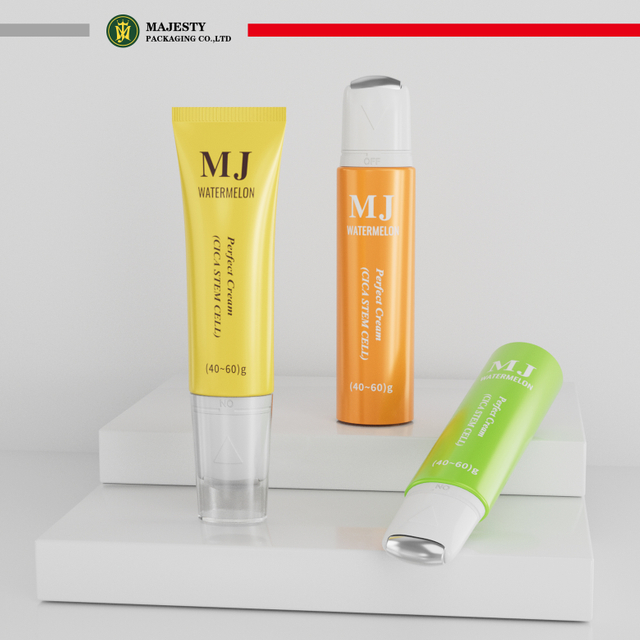 Tubo de base vacío personalizado de 40mm de diámetro, 40 ~ 150ml, bálsamo labial o tubo de brillo labial para cosméticos, precio directo de fábrica