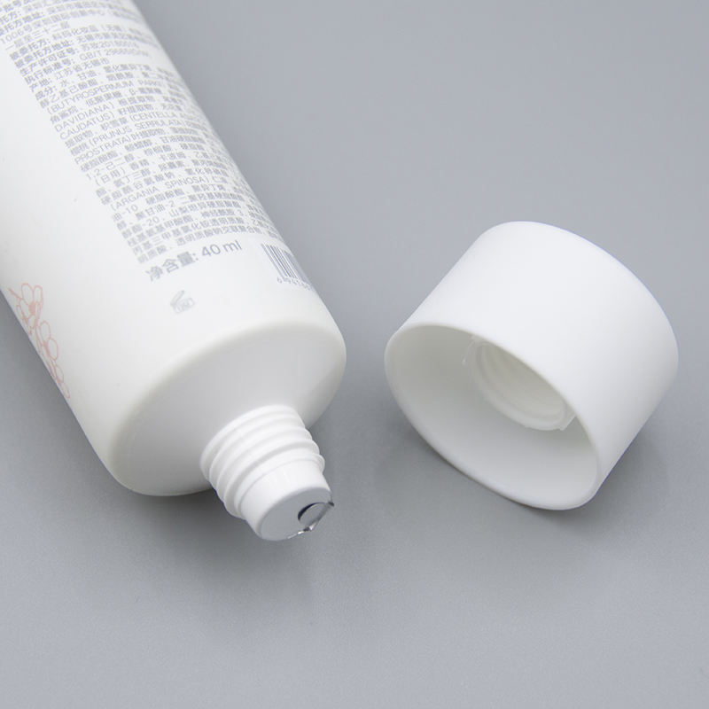 Tubos de embalaje de crema de manos cosmética de PE suave mate respetuosos con el medio ambiente para mascarillas faciales de lavado de cara para el cuidado de la piel con espacio para serigrafía