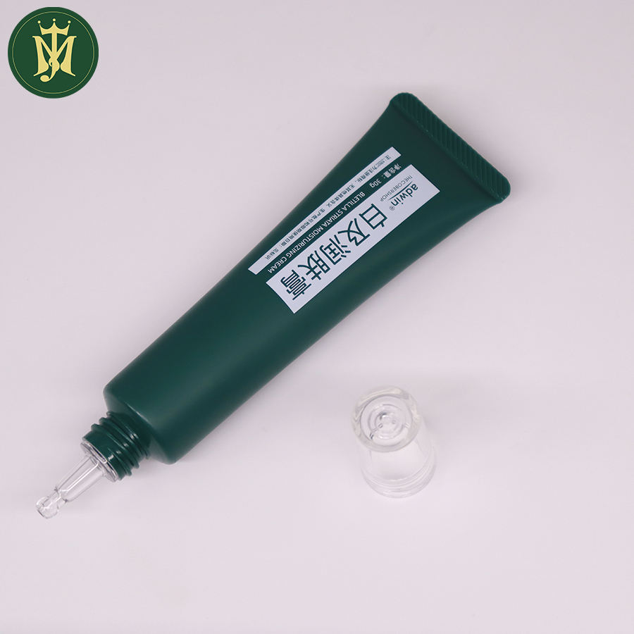 Tubos de plástico cosméticos para envases de cremas para ojos y esencias para manchas.