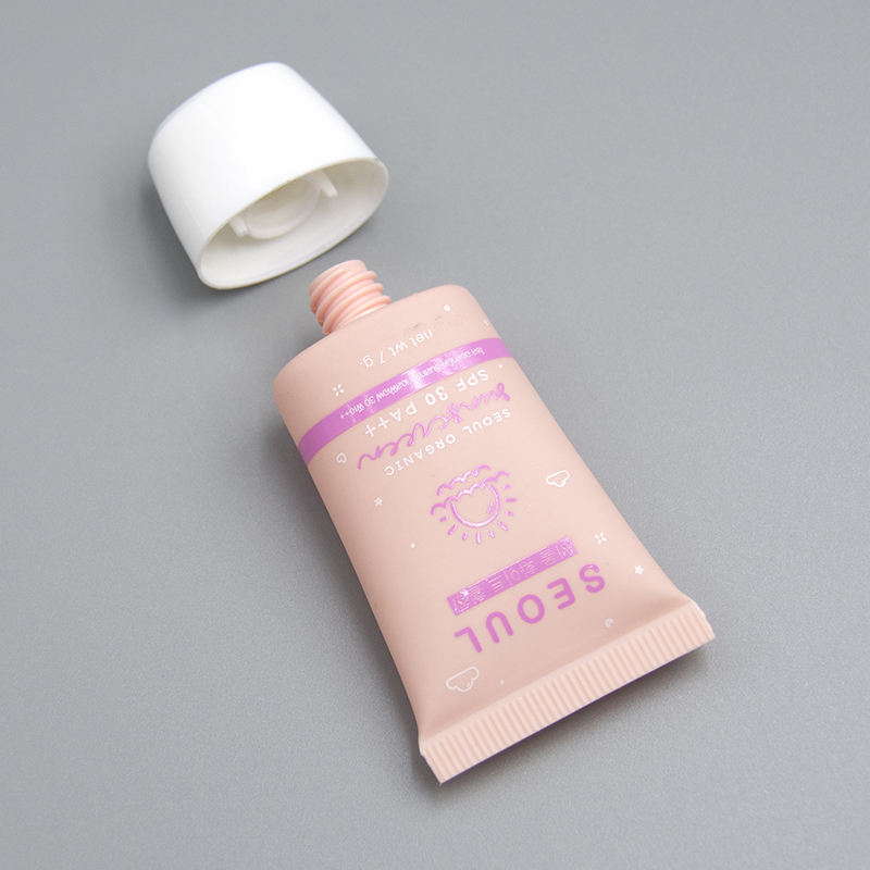 Logotipo personalizado Squeeze Cosmetic Tubo de plástico vacío Base de mano suave para el cuidado de la piel facial Mini loción de crema solar