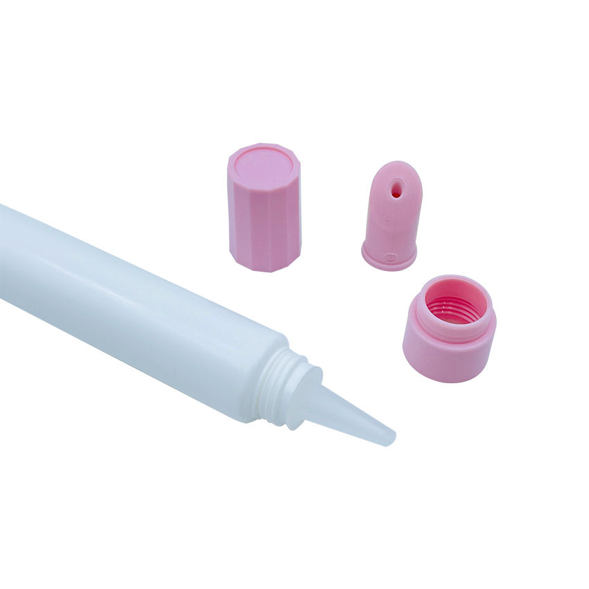Envases de brillo de labios vacíos personalizados, tubos de plástico para labios de 15ml, 20ml y 30ml con punta de silicona para envases cosméticos de bálsamo labial