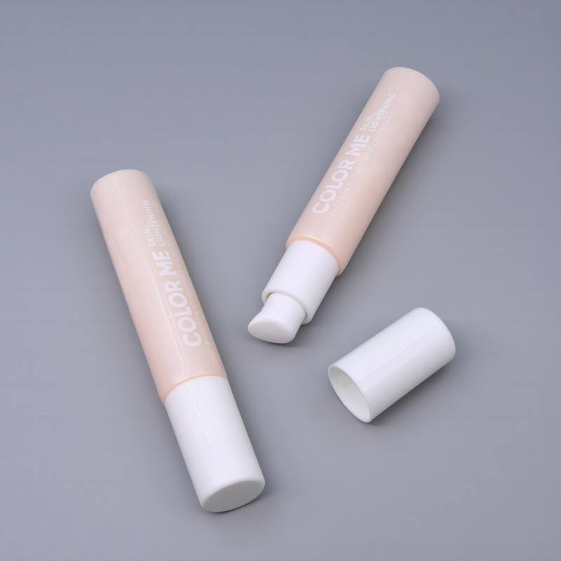 Tubo de plástico vacío transparente OEM de 20 g para base, lápiz labial en crema BB&CC y protector solar con bomba de loción Fabricante de tubos cosméticos