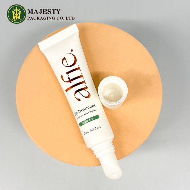 Tubo de brillo labial de plástico cosmético de 10-25 ml 