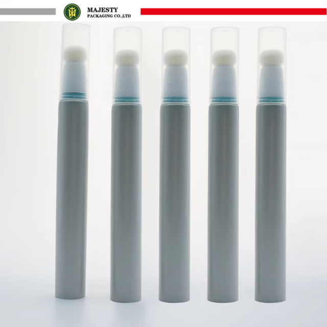 Tubo de plástico de pequeño volumen, embalaje de 5ml, 10ml, 15ml, colorete líquido, tubo corrector líquido, aplicador de cepillo de esponja suave, tubo cosmético