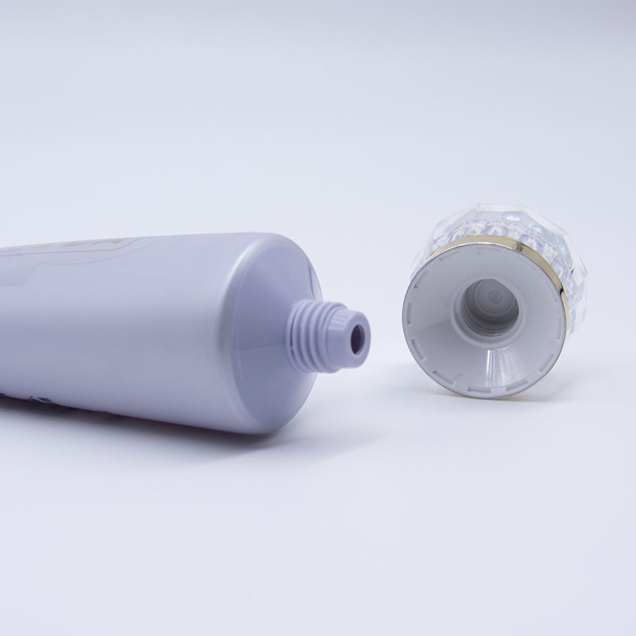 Emulsión facial personalizable Tubos de plástico cosméticos vacíos Uso de material de PE para crema Protector solar para envases de embalaje para el cuidado de la piel