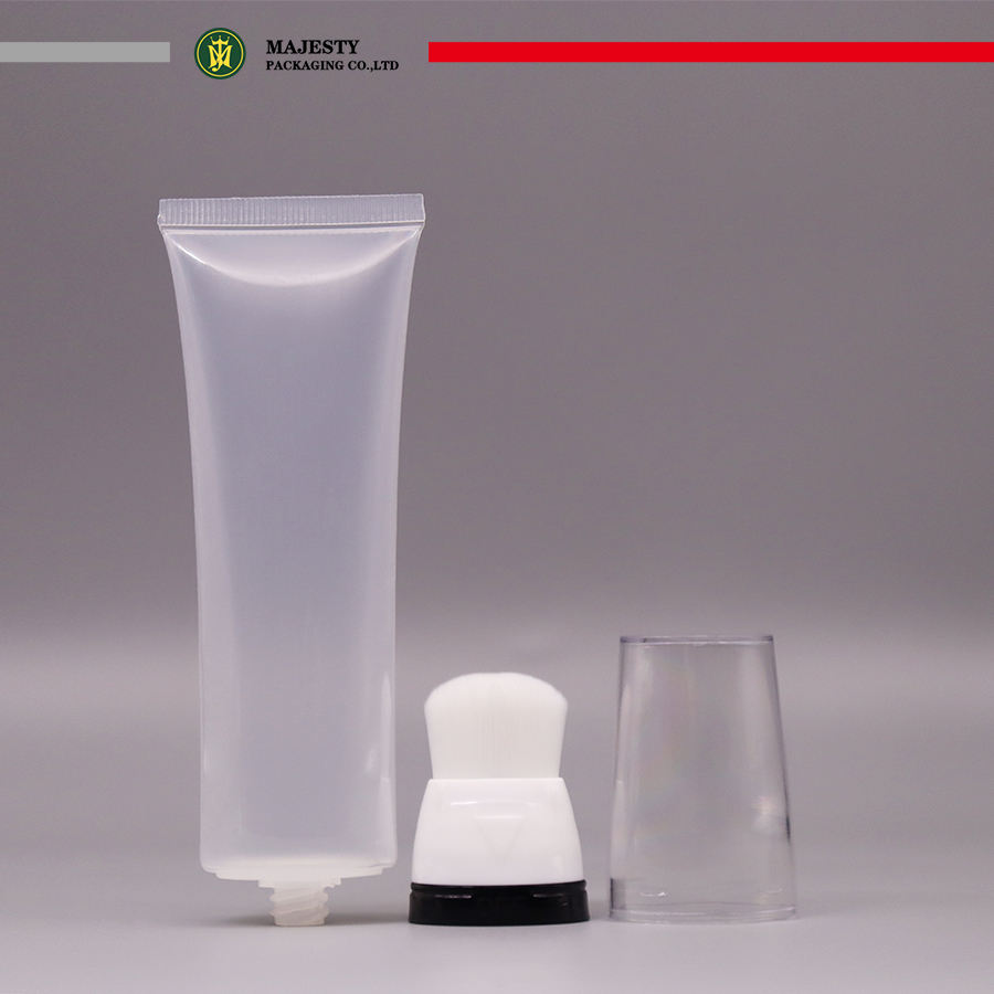 Tubo de plástico vacío personalizado con aplicador de cepillo suave para tubo de base cosmética