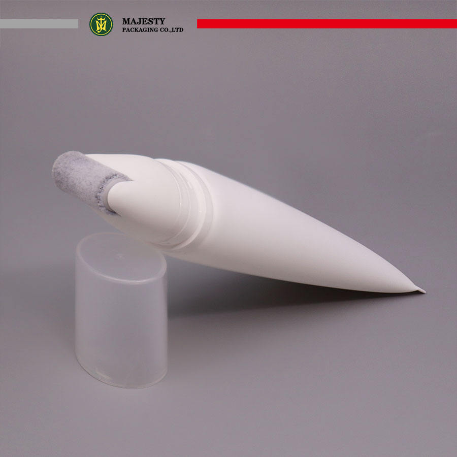 Tubo de plástico personalizado con aplicador de masaje con barra de rodillos para el cuidado corporal del tubo de rodillo cosmético