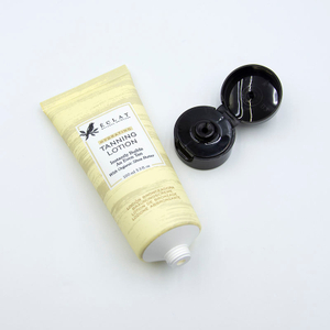 Tubo de lavado de cara cosmético suave OEM con superficie de estampado en caliente de tubo cosmético de plástico con tapa abatible