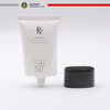 Tubos de plástico PE ovalados planos personalizados de 30 ml y 50 ml para crema protectora solar y base BB con empaque de tapón de rosca para cosméticos