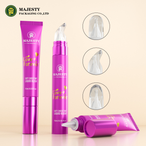 ODM/OEM Fabricado LipTube totalmente personalizable con aplicador de silicona