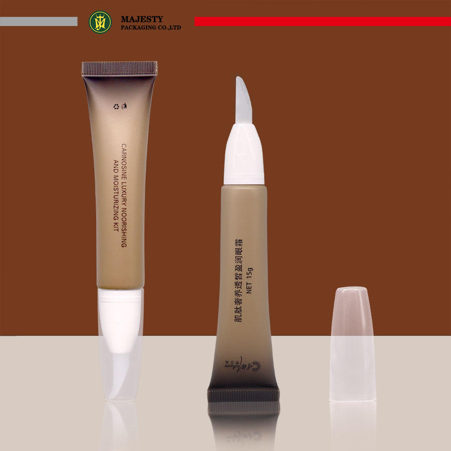 Brillo de labios con logotipo personalizado y envase de crema para el cuidado de los ojos, brillo de labios hidratante con material plástico para cosméticos