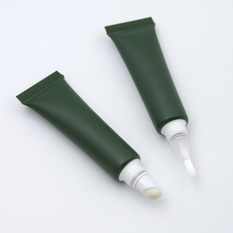 OEM y ODM 10ml PE Tubos de plástico blando con cepillo y aplicador de silicona Brillo de labios Lápiz labial Bálsamo labial Tubo de cepillo para uñas