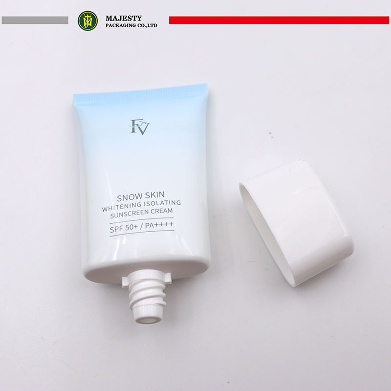 Tubos de plástico PE ovalados planos OEM para 20ml 30ml 50ml Bloqueador solar Envase exprimible Tapón de rosca Cosmético Protector solar BB Cream Foundation