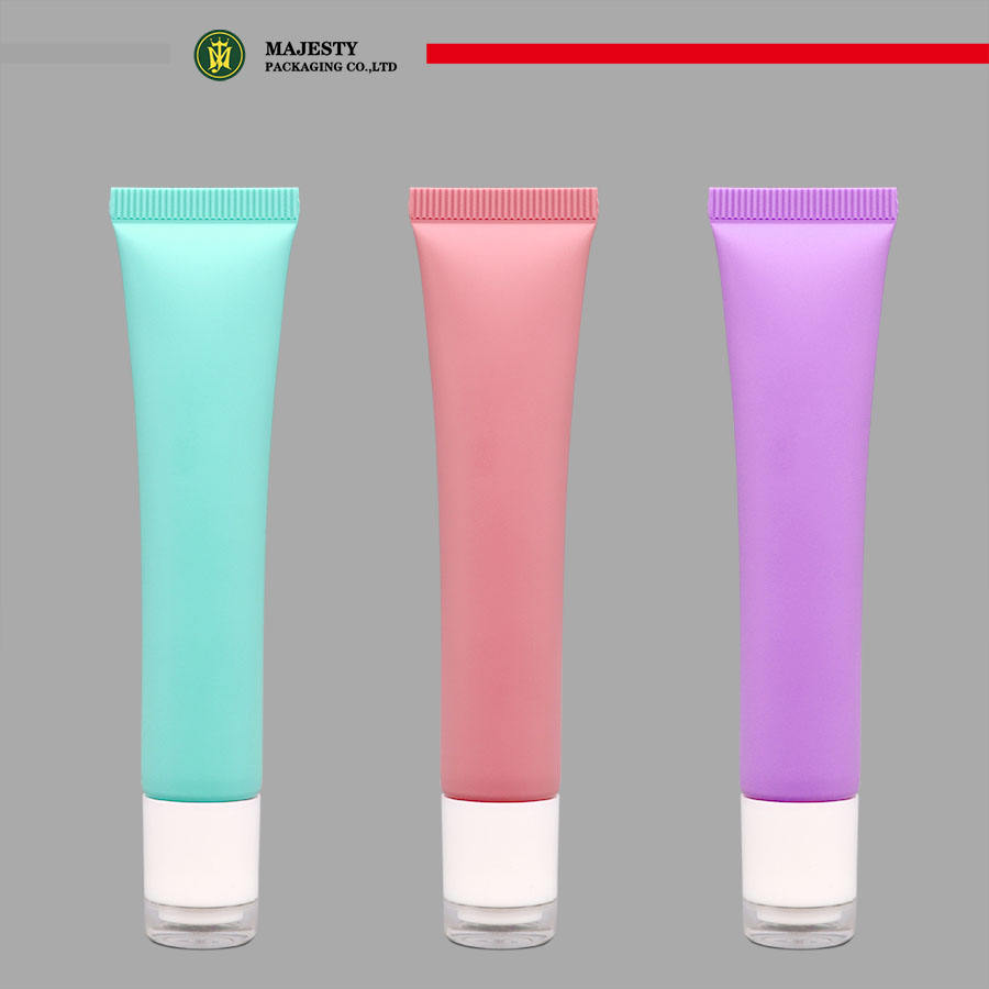 OEM/ODM personalizado 10ml 15ml tubo de brillo de labios de plástico con tapa de acrílico tubo de bálsamo labial para envases cosméticos superficie de estampado en caliente