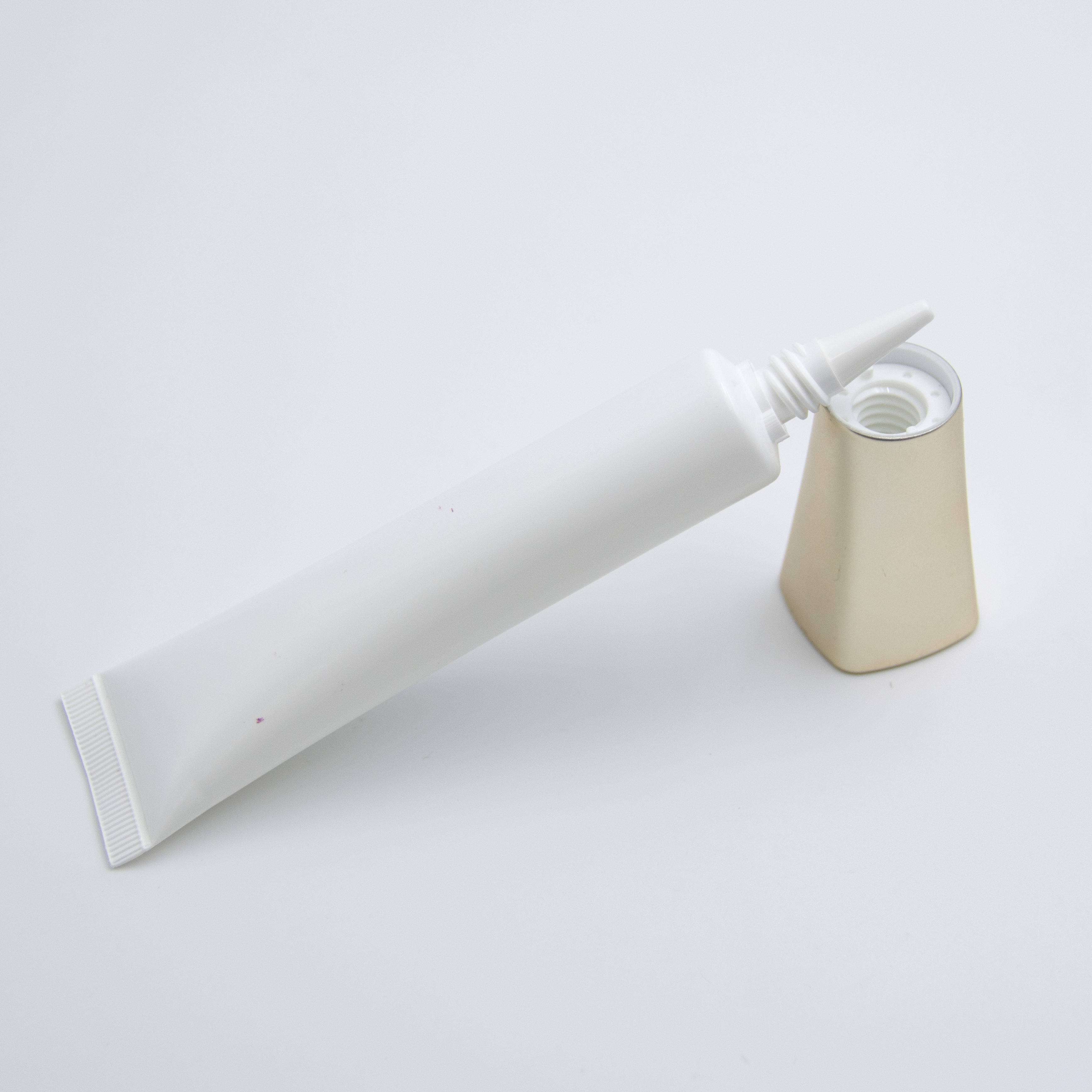 Tubo de crema para ojos de plástico PE de pequeño volumen, 10ml, 20ml, 30ml, con aplicador de boquilla puntiaguda, tubos de plástico cosméticos vacíos