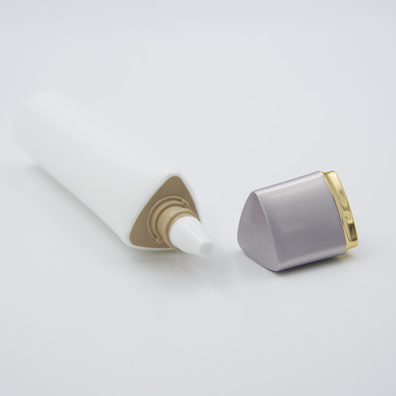 Tubo de compresión triangular con logotipo personalizado, embalaje vacío de 30mm, crema de lavado de cara, lápiz labial, 0,5mm de espesor, Material PP, tapón de rosca, protector solar