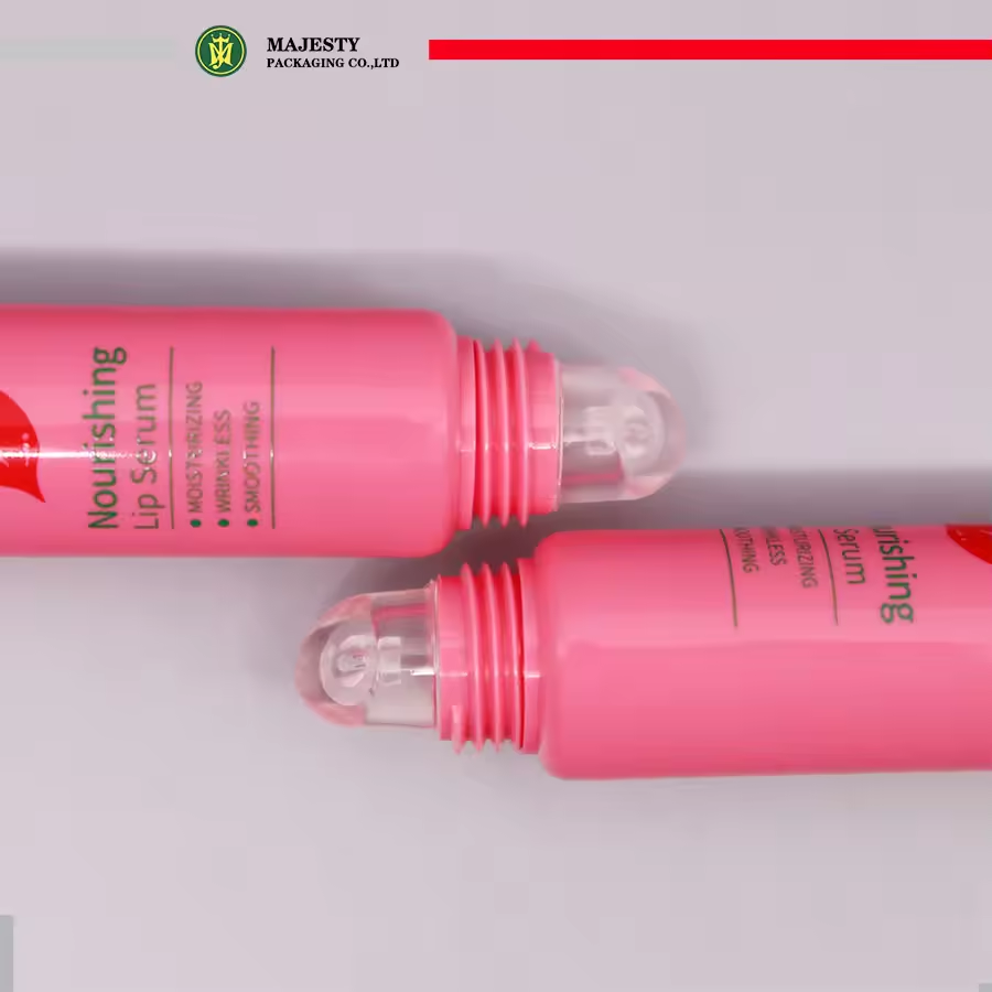 Tubos plásticos cosméticos modificados para requisitos particulares del brillo de labios del lápiz labial del aplicador del silicón de 19m m 15ml 20ml del apretón