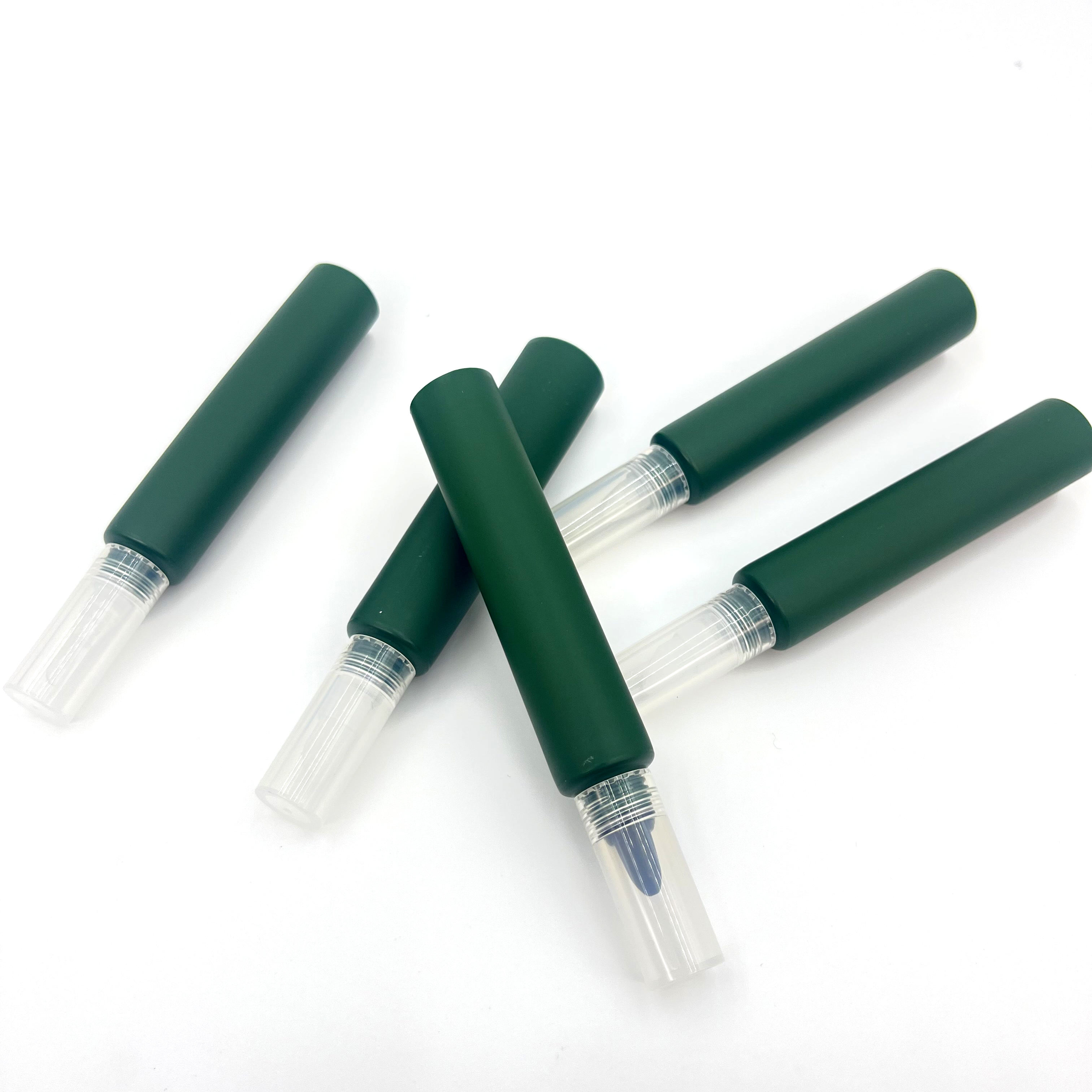 Tubos exprimibles de brillo labial suave de lujo, superficie serigrafiada amigable para el cuidado de la piel, embalaje y aplicador de crema para ojos