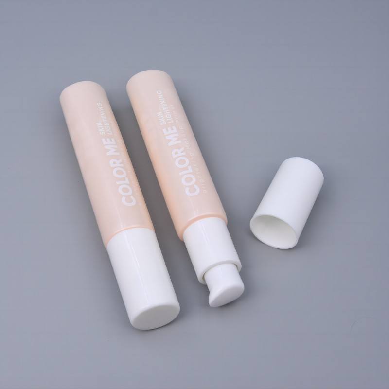 Tubo de plástico vacío transparente OEM de 20 g para base, lápiz labial en crema BB&CC y protector solar con bomba de loción Fabricante de tubos cosméticos