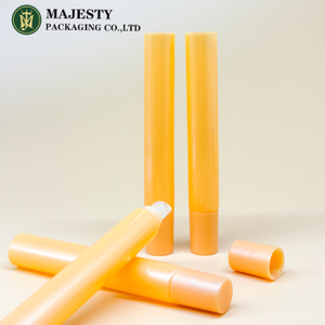 Tornillo de plástico cosmético de tubo de brillo labial de 10-25 ml