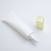 Tubo de gel limpiador facial para el cuidado de la piel, plástico cosmético suave de forma cuadrada OEM, 50ml, uso para maquillaje y suero con tapa de rosca
