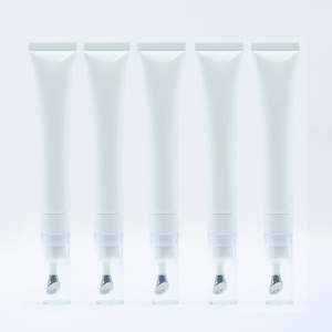 Envase cosmético vacío de alta calidad personalizado, tubo de esencia de crema para ojos de aleación de Zinc con logotipo personalizado, cabezal de masaje vibratorio, 20ml