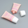 Logotipo personalizado Squeeze Cosmetic Tubo de plástico vacío Base de mano suave para el cuidado de la piel facial Mini loción de crema solar