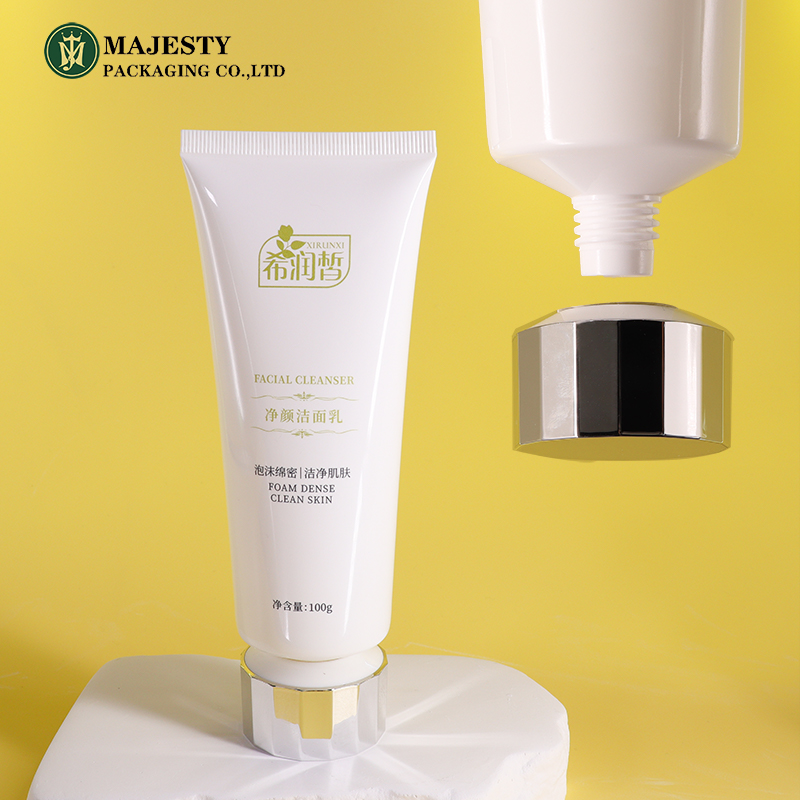 Tubo de limpiador facial de plástico personalizado 