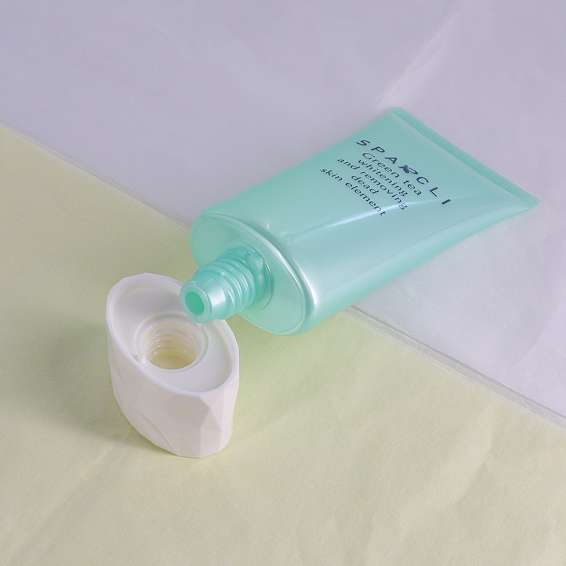 Tubo de plástico de limpieza facial 