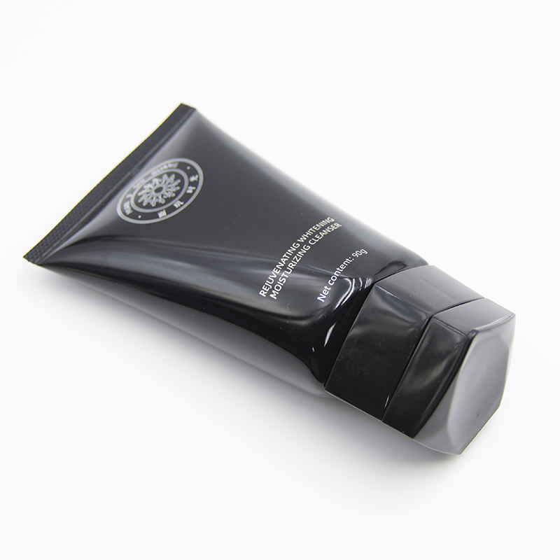 Tubos de plástico cosméticos personalizados de venta caliente 50 ml 100 ml 150 ml Envases exprimidos suaves con tapa especial Crema facial limpiadora facial