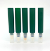 Envases de bálsamo labial personalizados, redondos de plástico, respetuosos con el medio ambiente, populares, con aplicador flocado, protector solar, crema para ojos, máscaras para el cuidado de la piel